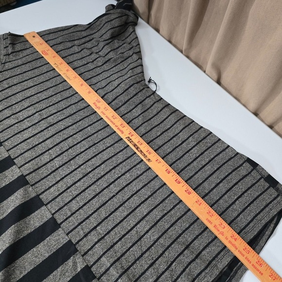 Liv‎ by Habitat Sweater Women Large Gray Black Stripe Cowl Neck Lagenlook Top - Picture 11 of 12